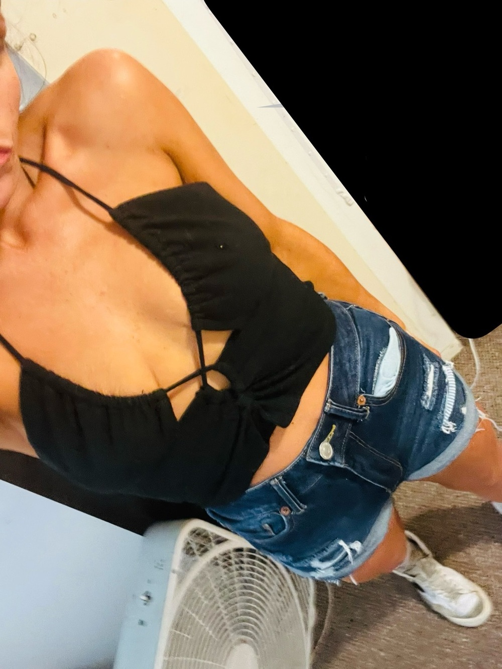 H&M Black Cut-Out Crop Top